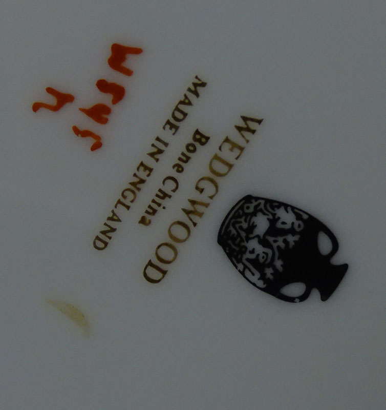 Set of Thirteen (13) Wedgwood Columbia - Ivory Body (Yellow Griffons) Dinner Plates