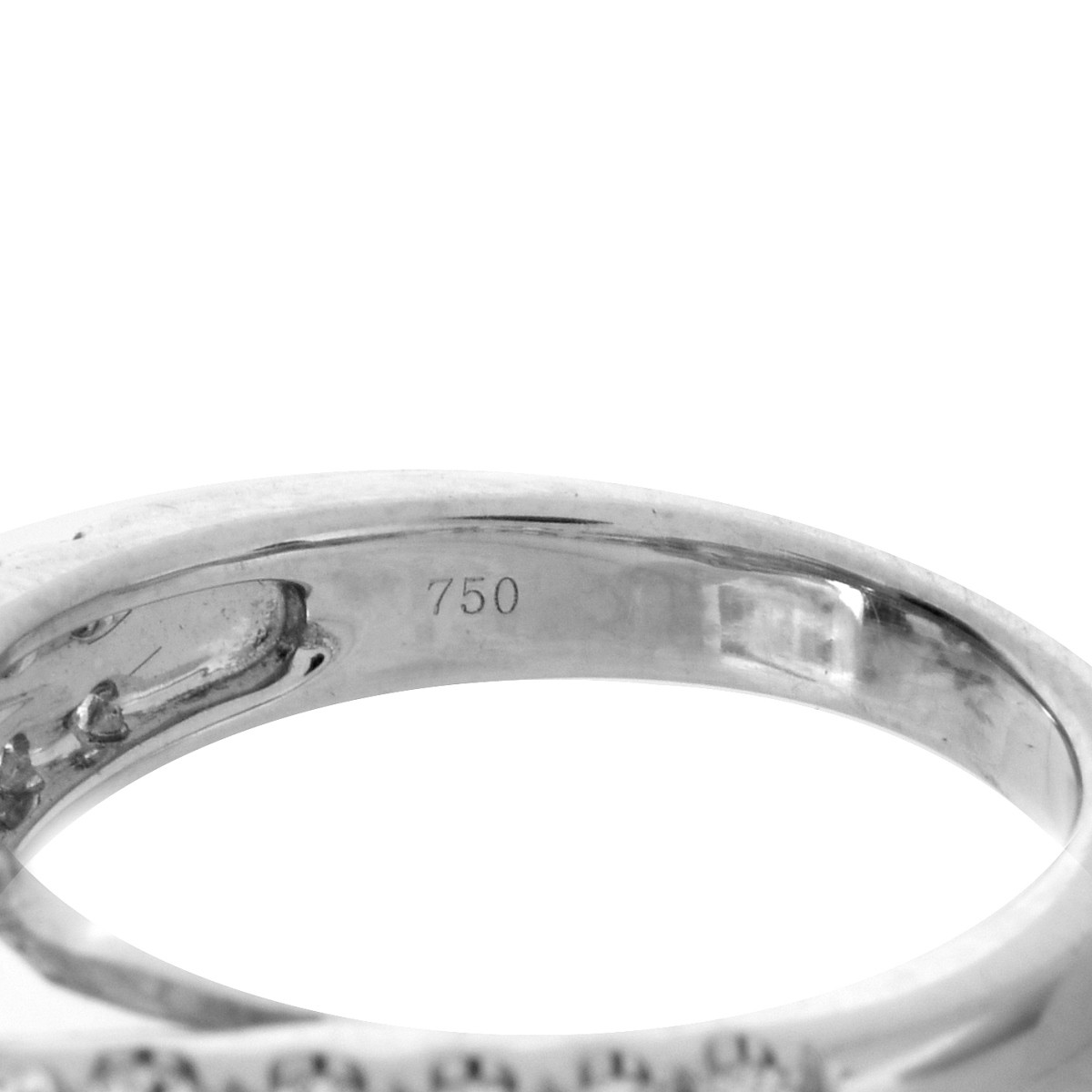 EGL 4.10ct Diamond and 18K Ring