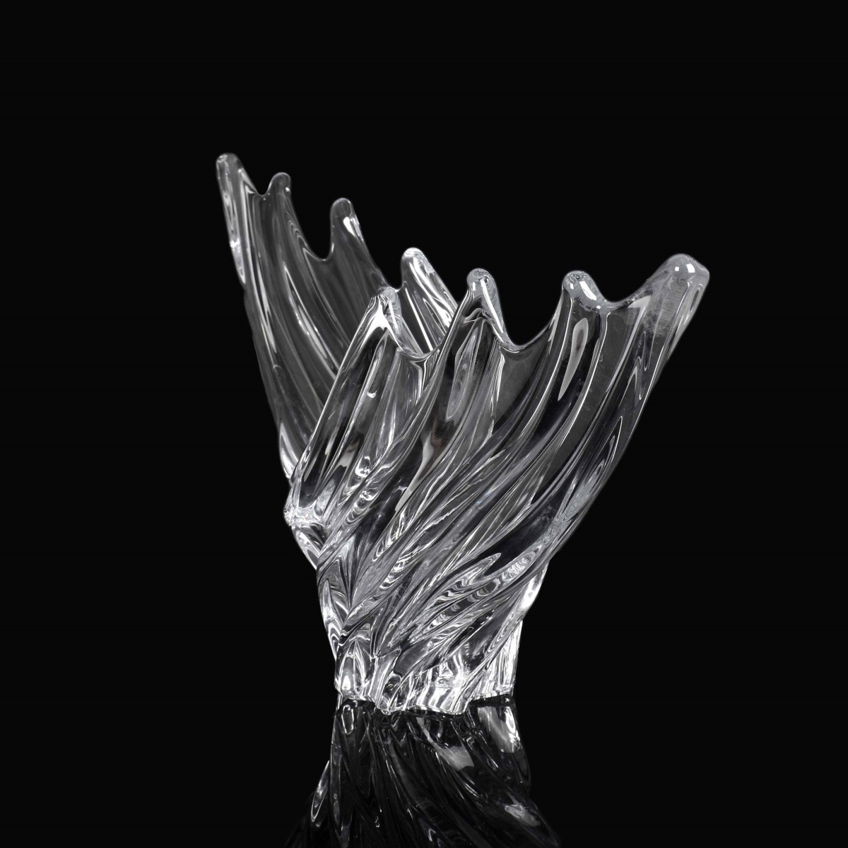 Art Vannes Crystal Centerpiece