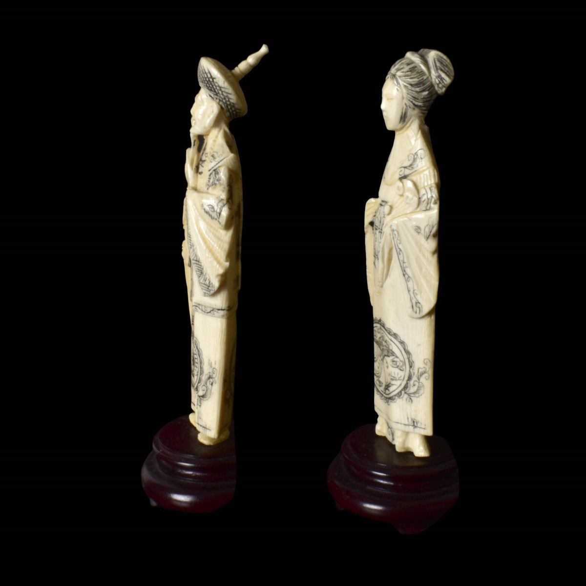 Pair of Chinese Figurines