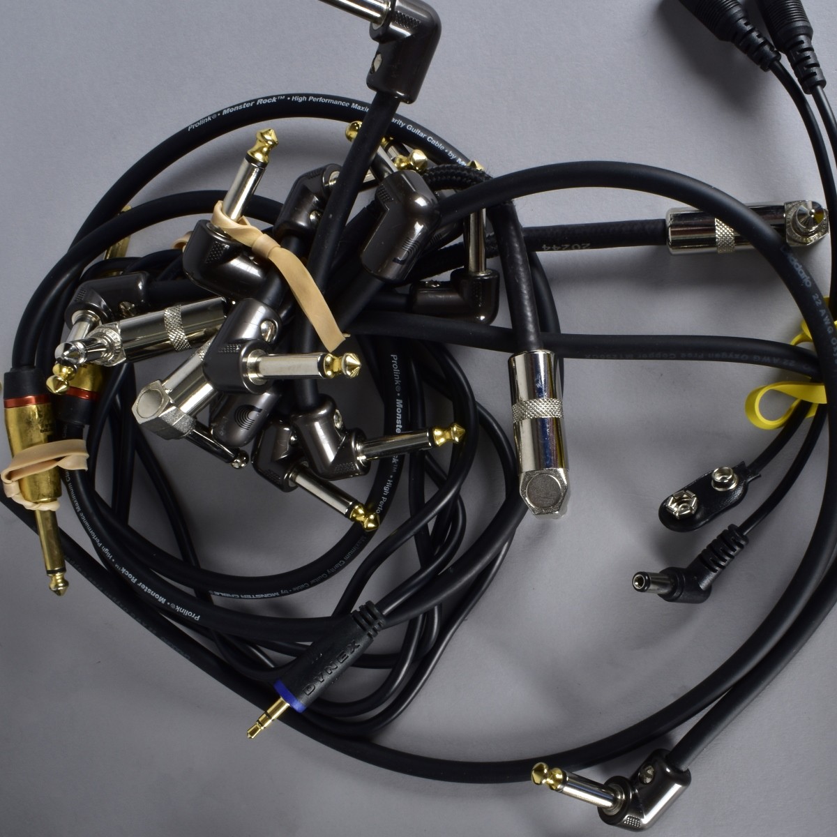 Assorted Speaker and Pedal Cables