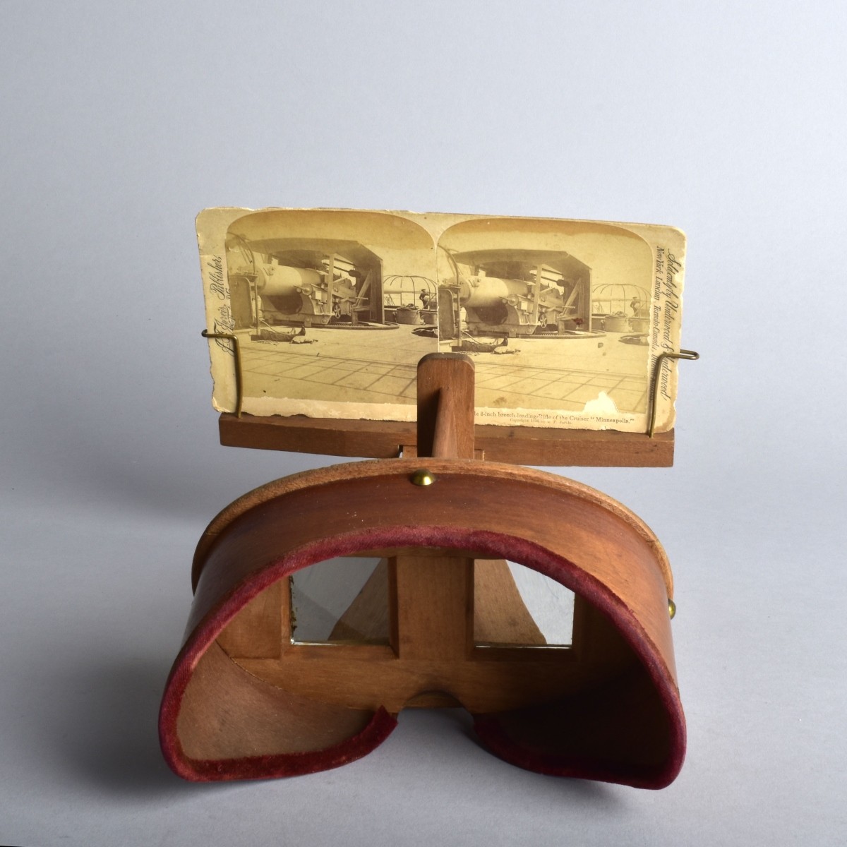 Wooden Stereo Viewer with card