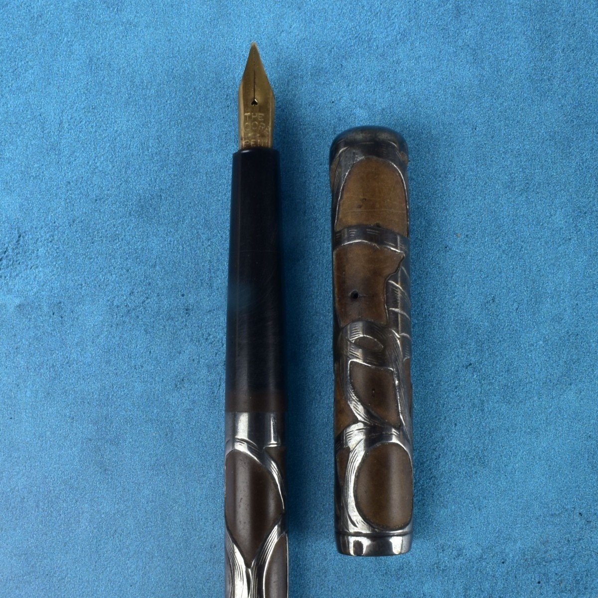 Watermans Fountain Pen & (5) Calvary Pins