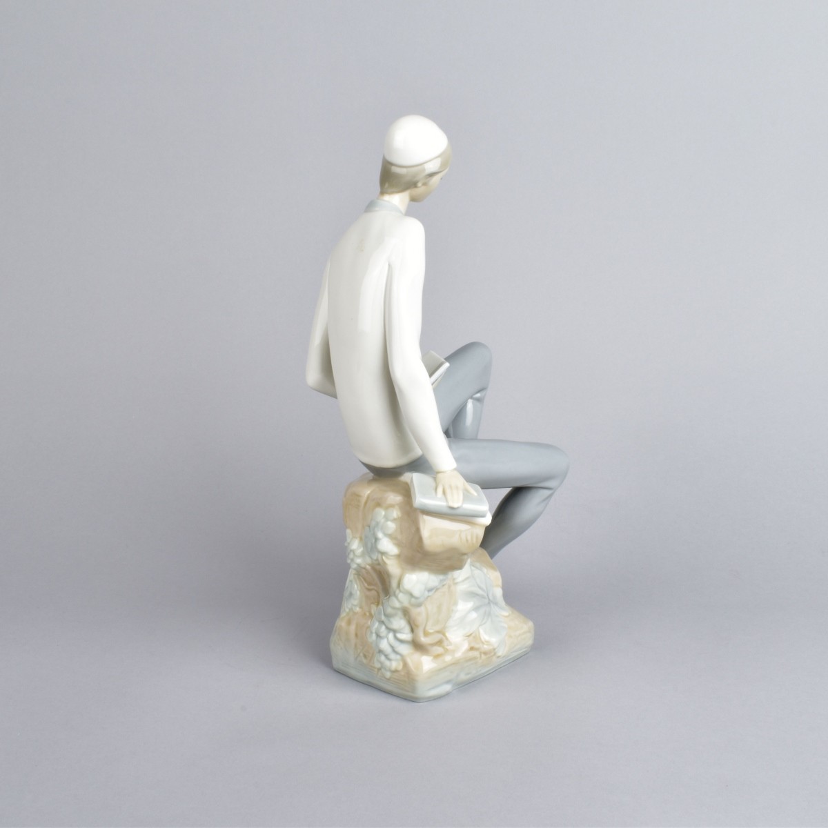 Lladro Porcelain Figurine