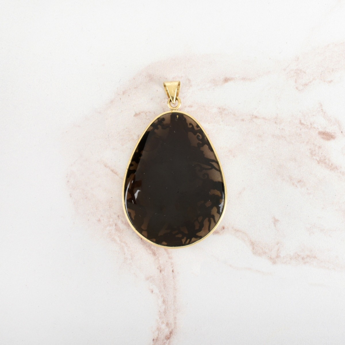 18K and Agate Pendant