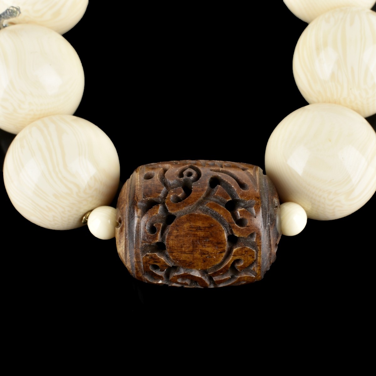 Chinese Carved Beaded Bracelet