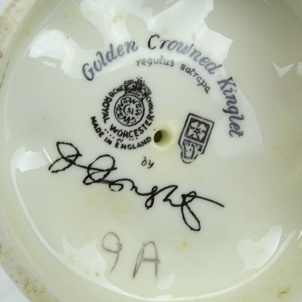 Dorothy Doughty Royal Doulton Porcelain Bird Group "Golden Crowned Kinglet". 