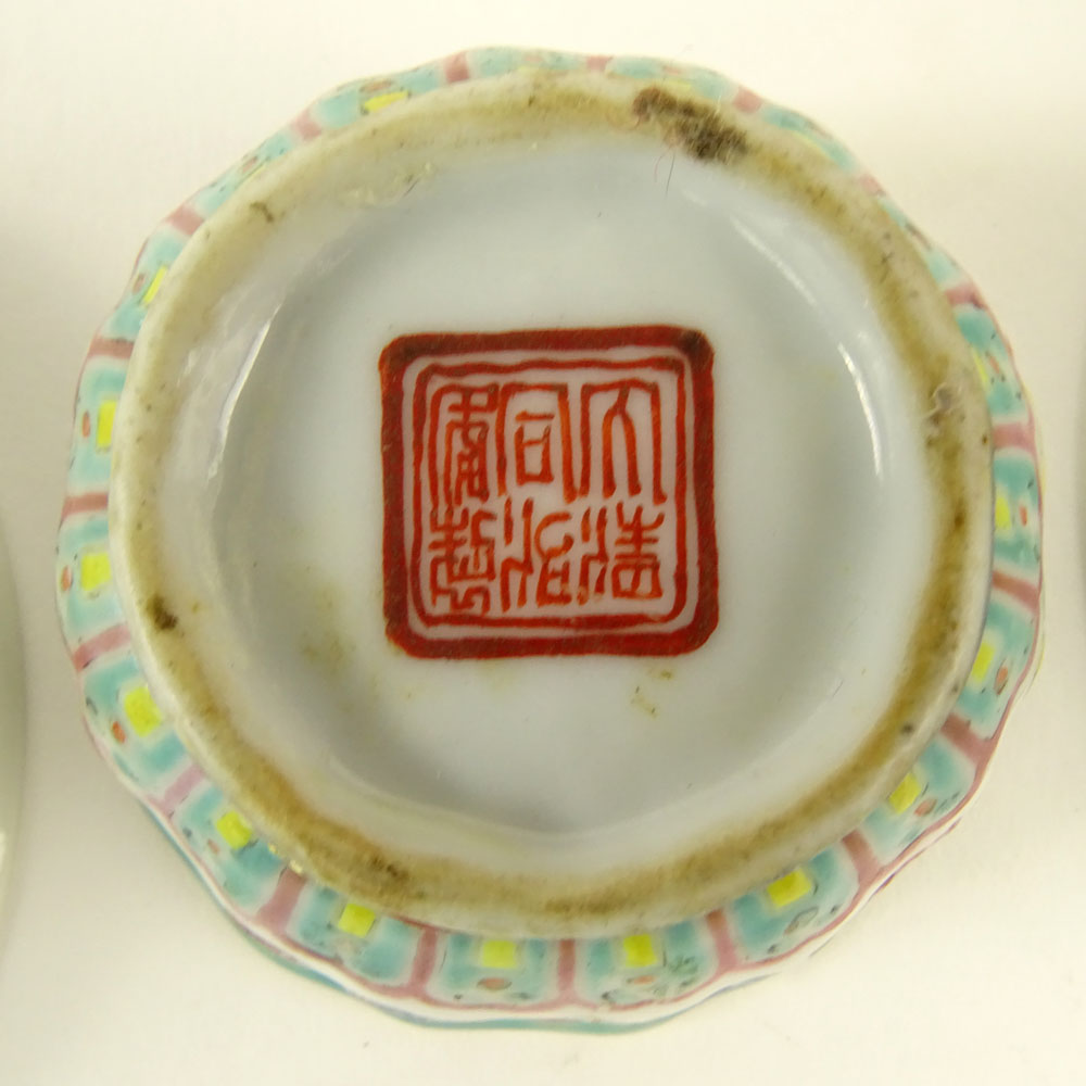 Chinese Qing Dynasty Famille Rose Saucer; Chinese Qing Dynasty Famille Rose small
