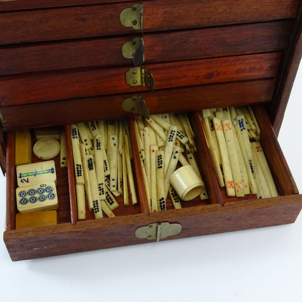 Vintage Chinese Mahjong Set in wood case.