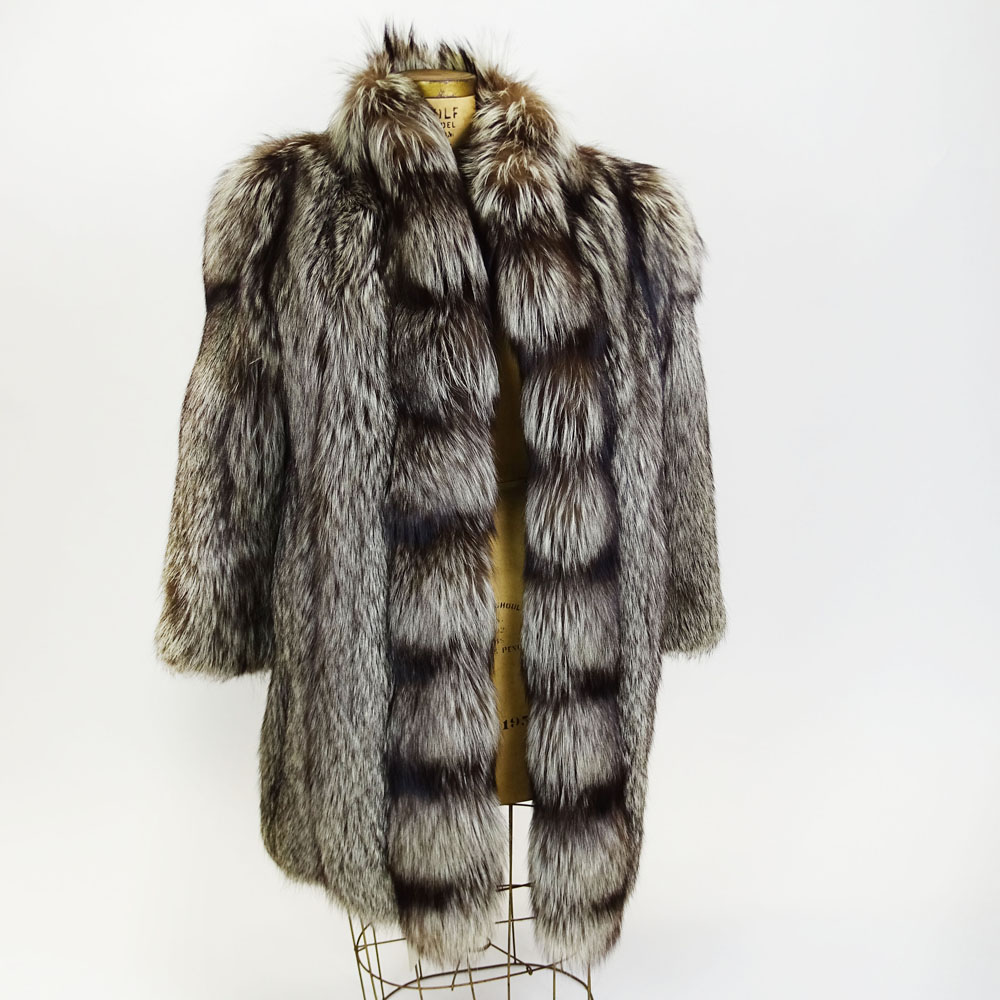 Ladies Silver Fox Fur Coat. Raglan Sleeves Shawl Collar.