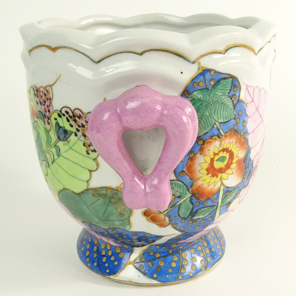 Chinese Tobacco Leaf Porcelain Cache Pot.