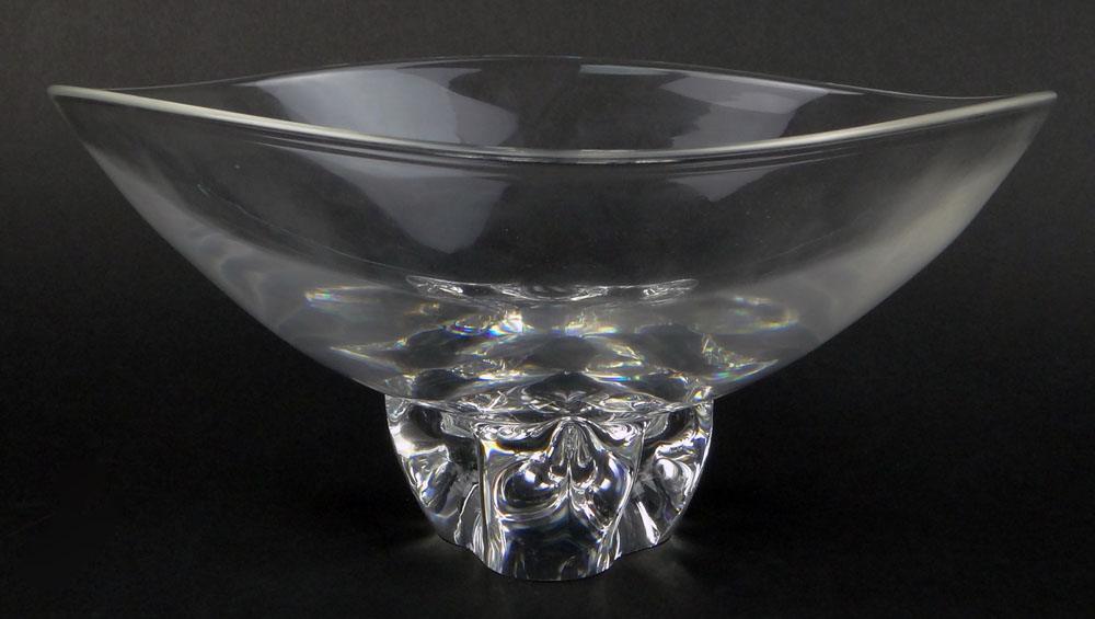 Vintage American Steuben Crystal Bowl. Etched Signature to Base.