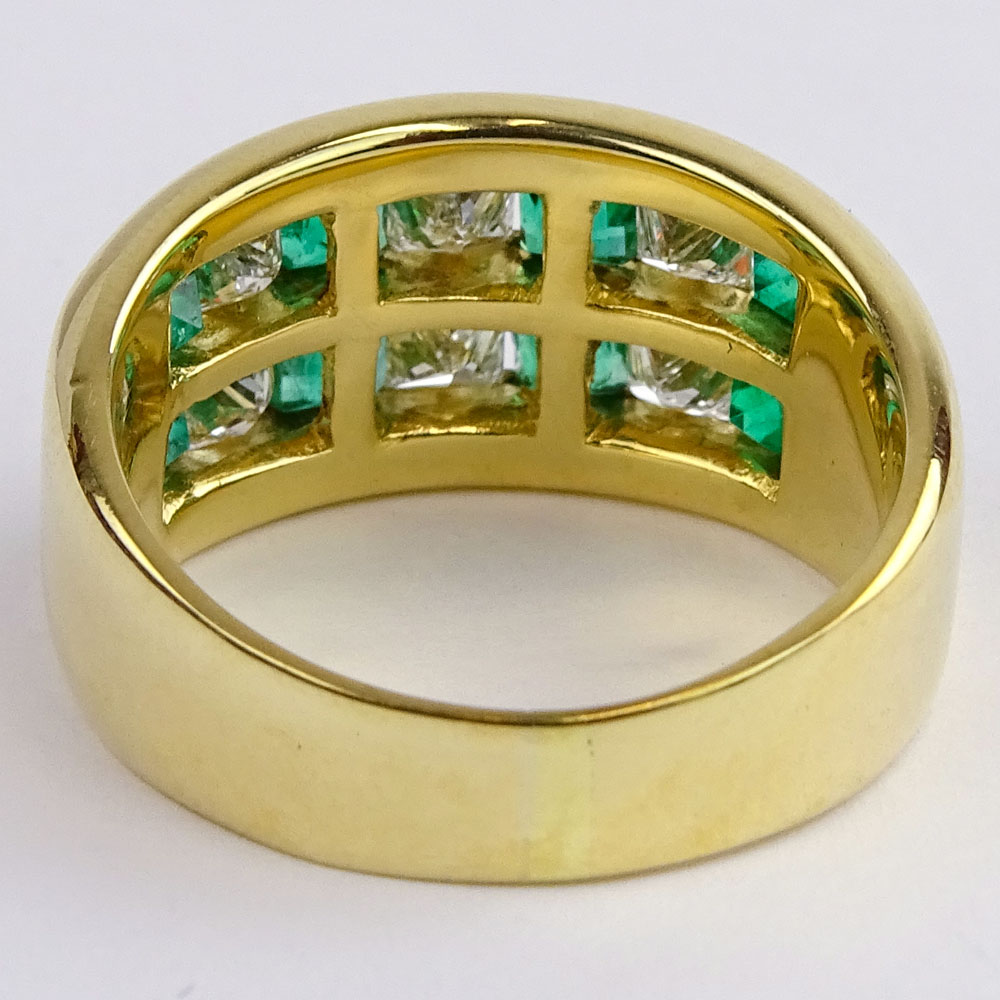 Lady's Fine Emerald, Diamond and 18 Karat Yellow Gold Ring. 