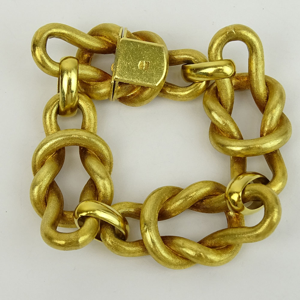 Vintage Italian 18 Karat Heavy Yellow Gold Bracelet. Signed 750, hallmarked. 
