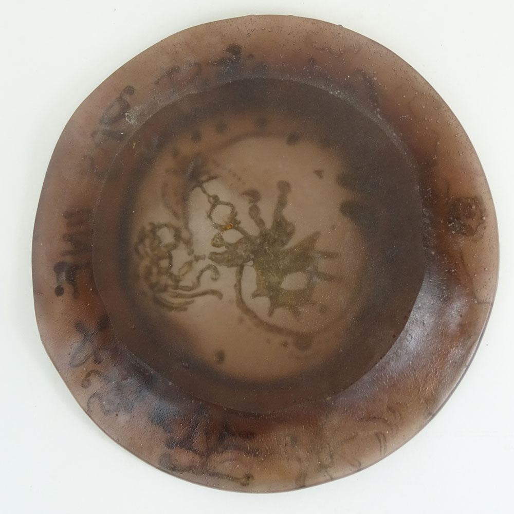 Salvador Dali Daum Glass Plate. 20th century plate-de-verre aubergine plate with gold decoration.