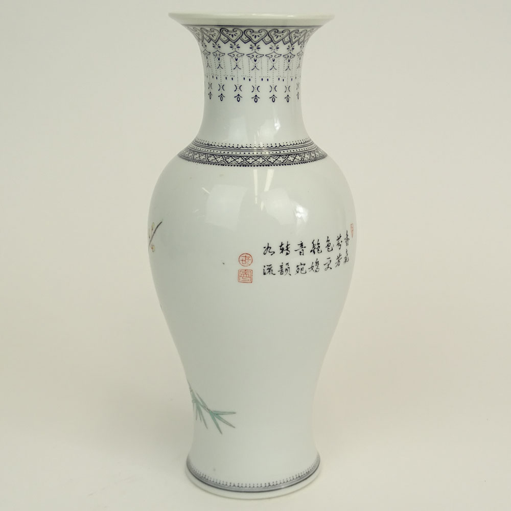 Chinese Republic Period (1912-1949) Hand Painted Porcelain Vase.