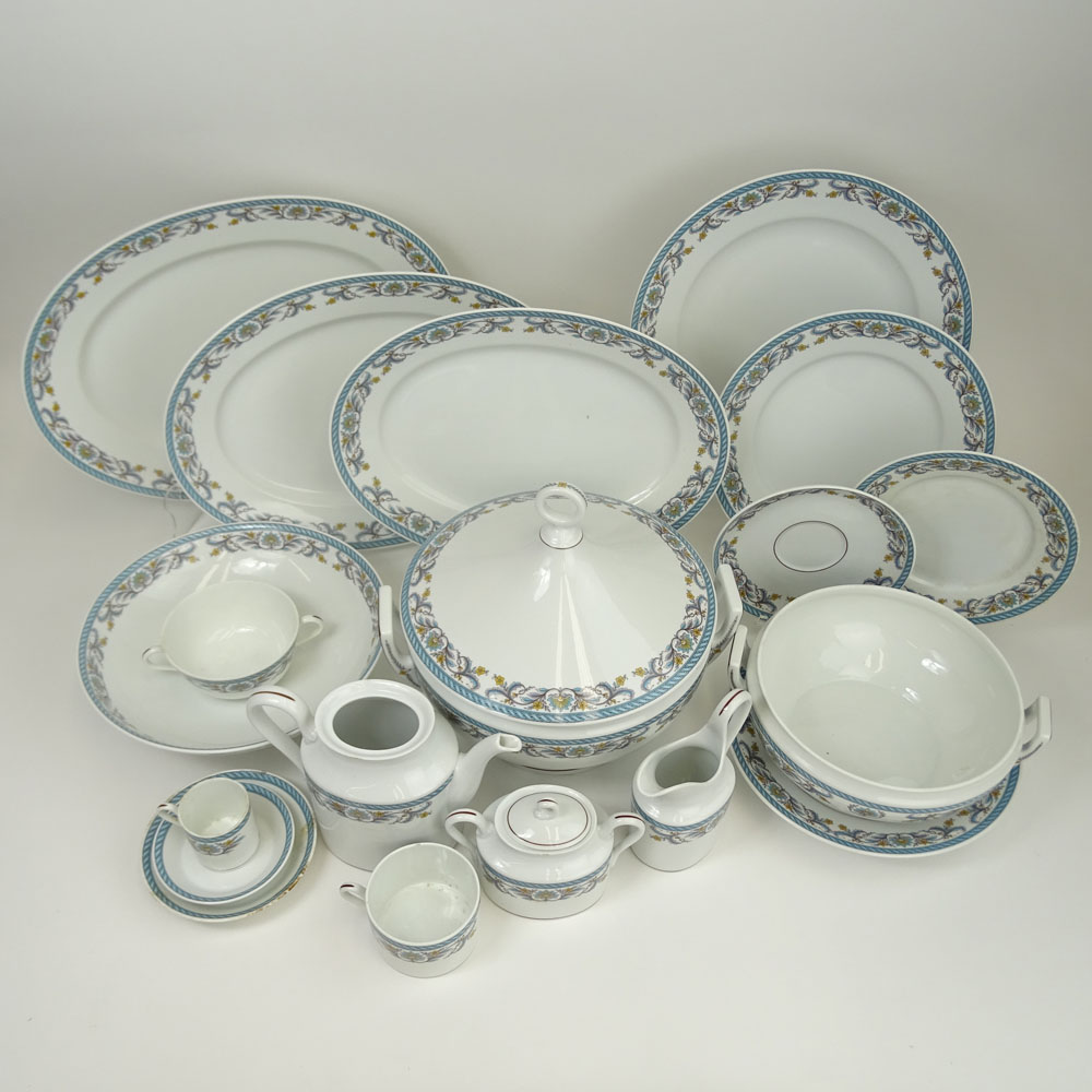 Richard Ginori Two Hundred Thirty Seven (237) Piece Set of Porcelain Dinnerware.