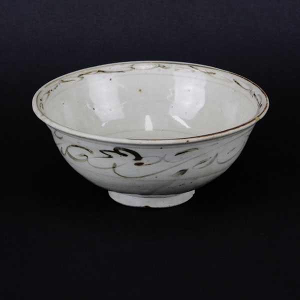 Chinese Sung Dynasty Glazed and Decorated Ceramic Bowl.