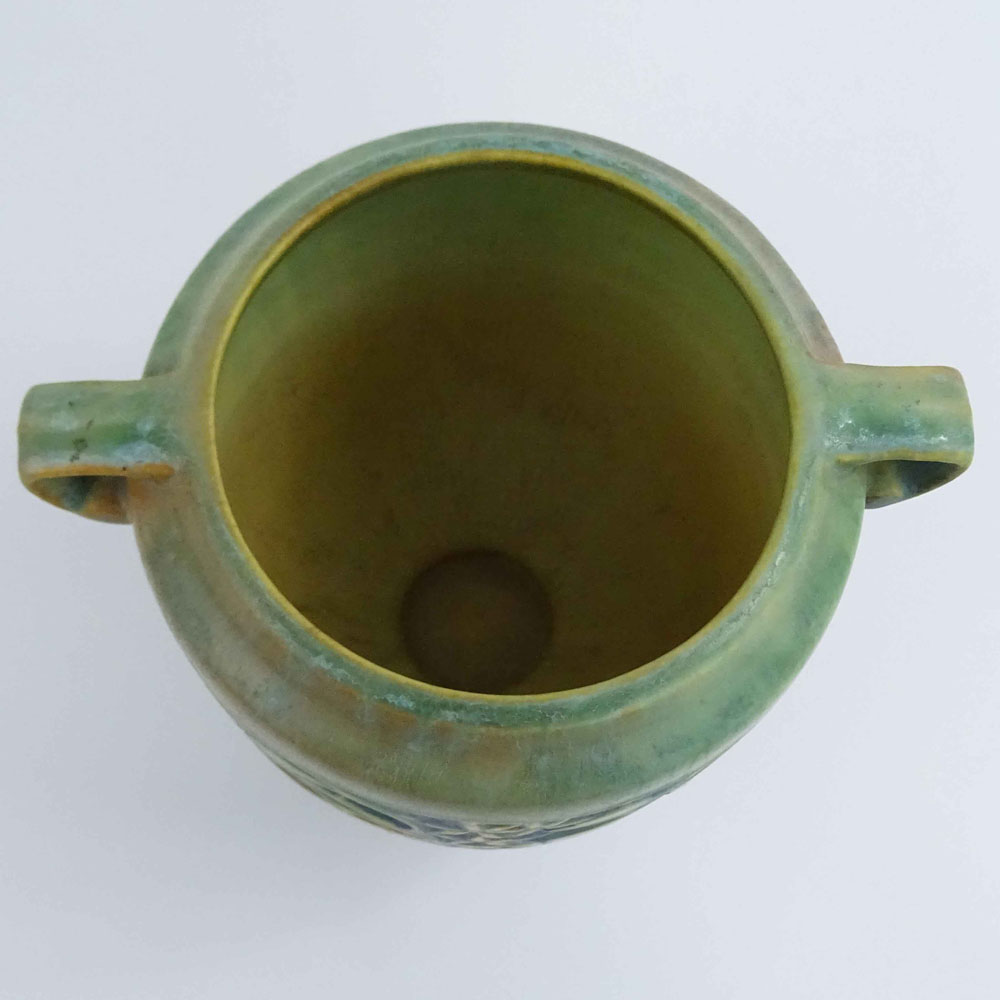 Roseville Green Baneda Pottery Vase