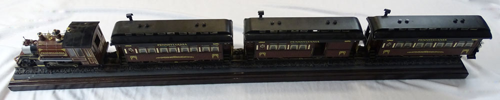 Large Scale Retro Plastic Model Train "Pennsylvania Rail Road" Includes the Locomotive and 3 Cars