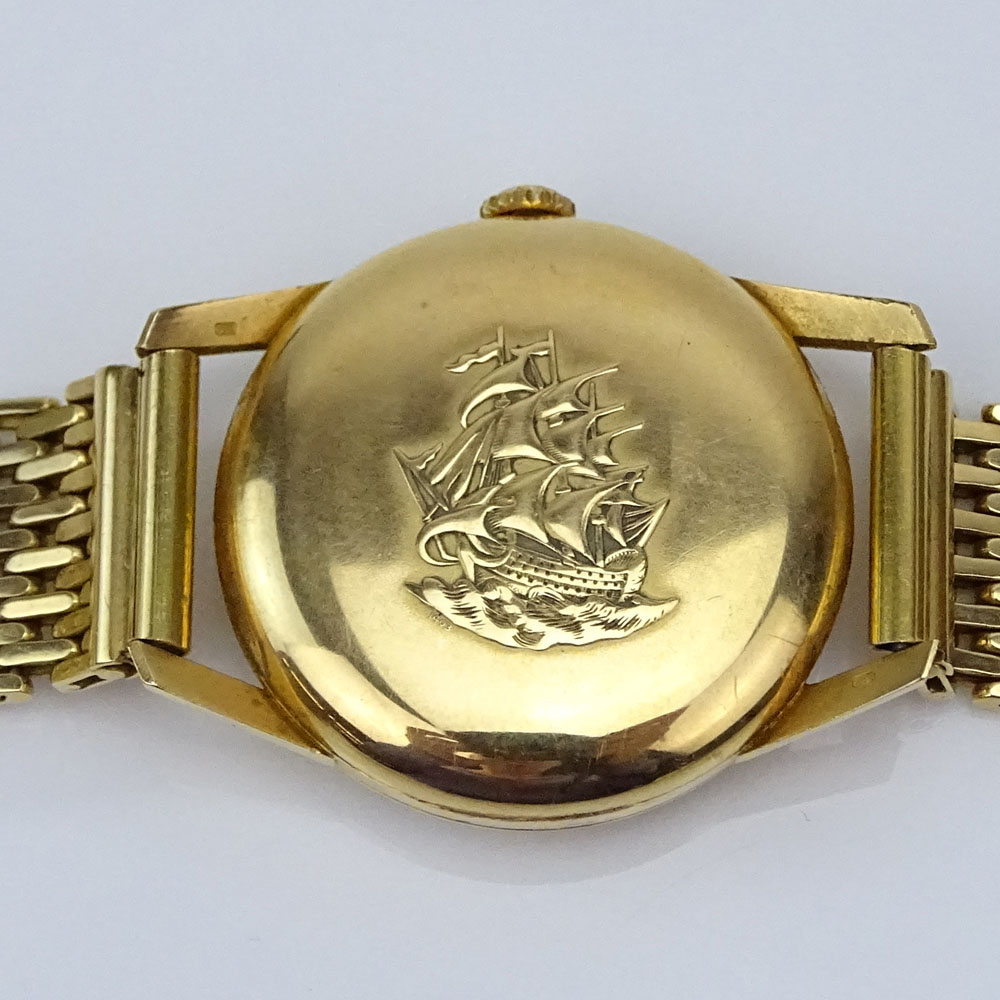 Man's Vintage Longines Flagship 18 Karat Yellow Gold Bracelet Watch with Automatic Movement