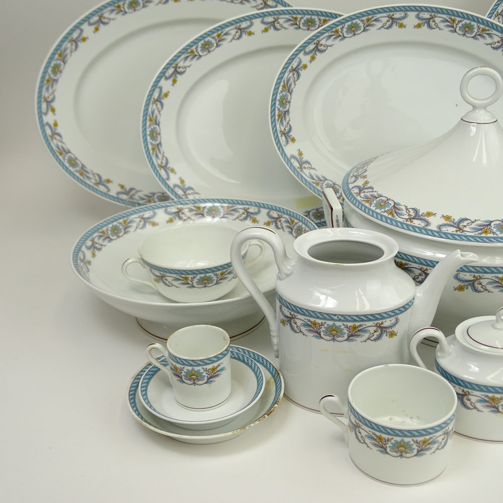 Richard Ginori Two Hundred Thirty Seven (237) Piece Set of Porcelain Dinnerware