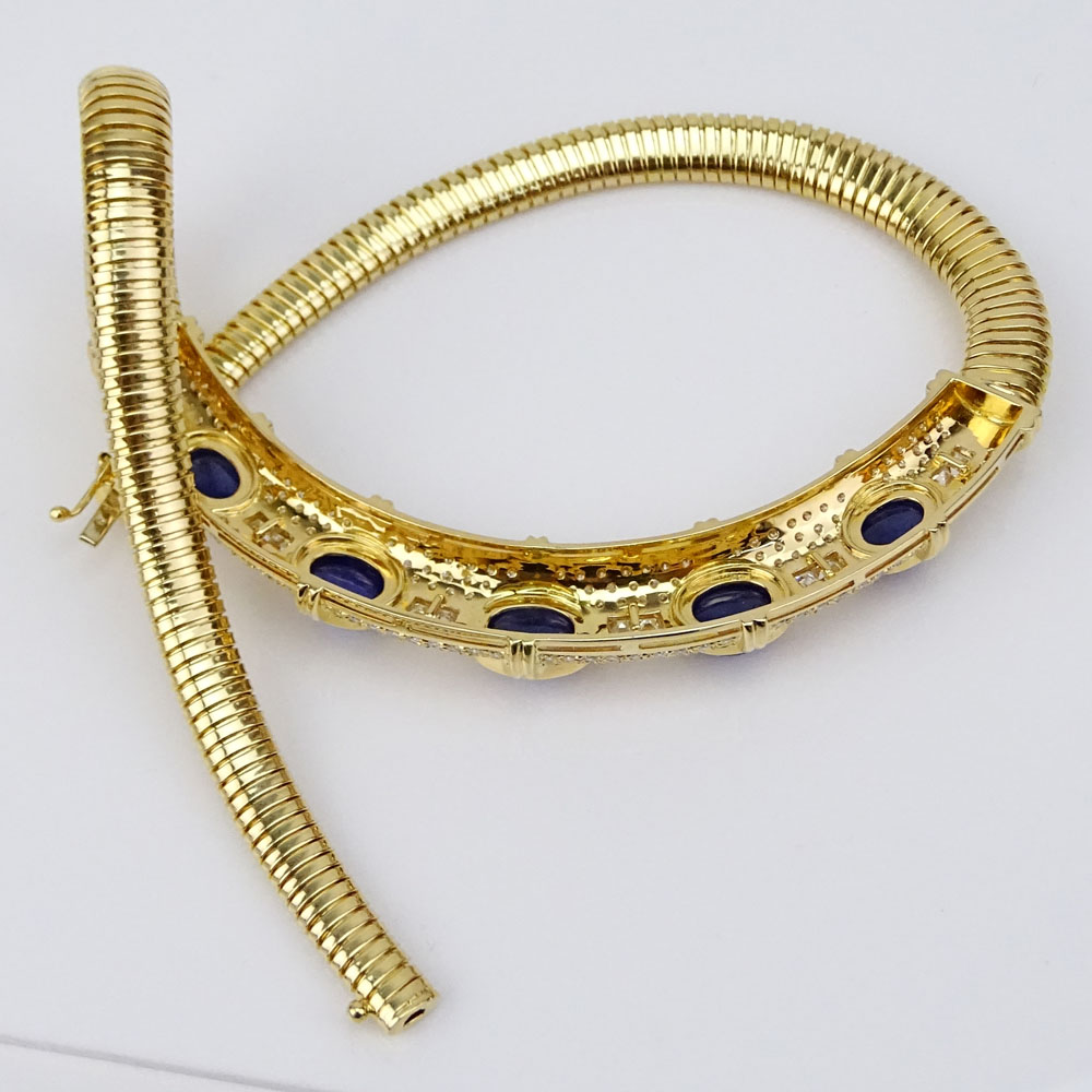 Approx. 26.0 Carat Cabochon Sapphire, 7.50 Carat Diamond and 18 Karat Yellow Gold Necklace