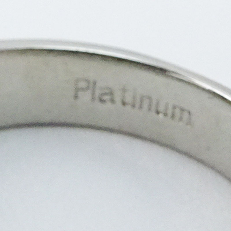 1.0 Carat Oval Cut Diamond and Platinum Engagement Ring