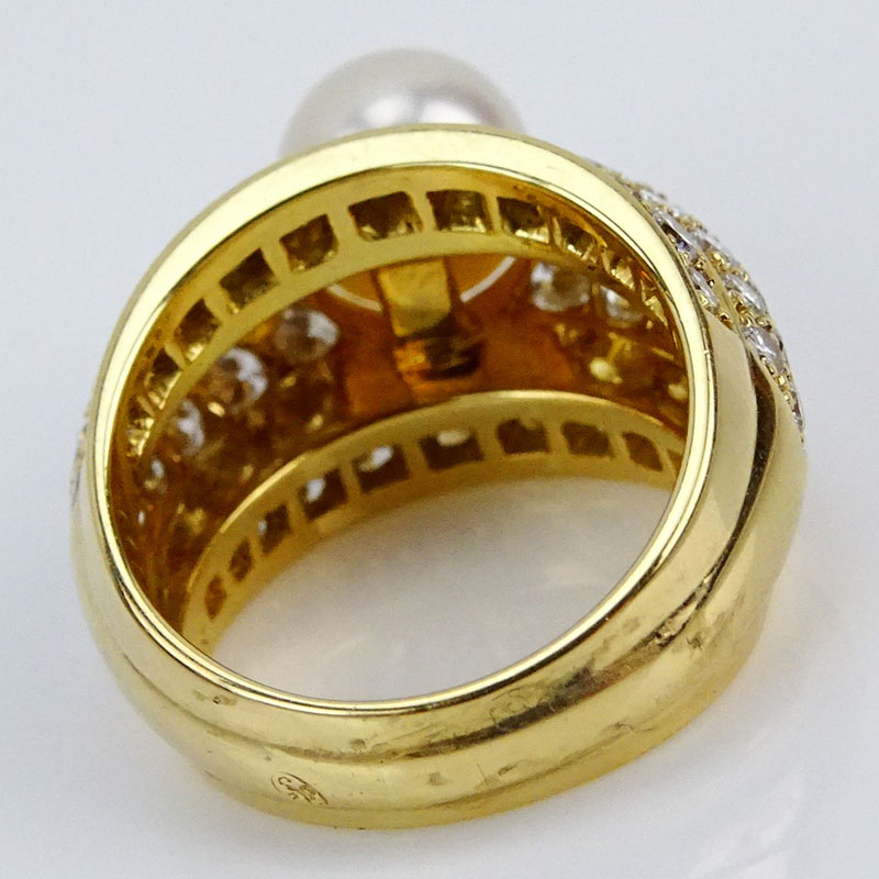 Cartier Approx. 5.0 Carat Round Brilliant Cut Diamond, 8.45mm Pearl and 18 Karat Yellow Gold Ring. 