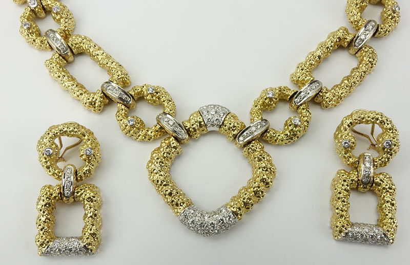 Retro 1950s Approx. 10.0 Carat Round Brilliant Cut Diamond and Heavy 18 Karat Yellow Gold Necklace and Earring Suite.