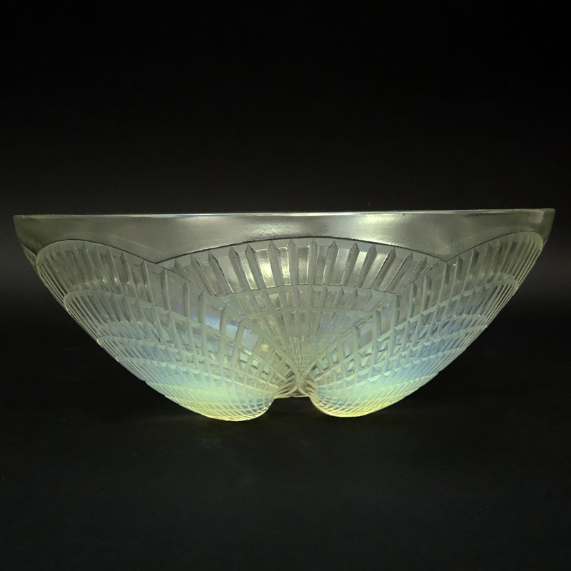 R. Lalique "Coquilles" Opalescent Bowl. Signed R Lalique, No. 3200.