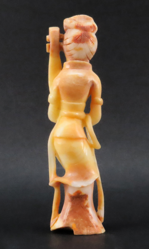 Vintage Chinese Carved Shoushan Figure Of A Woman