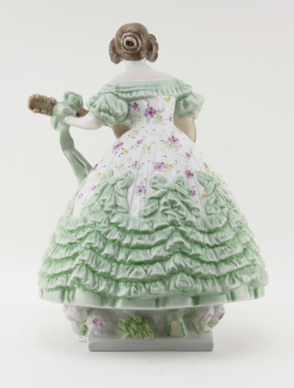 Herend "Deryne" Lady with Guitar Handpainted Porcelain Figurine #5753