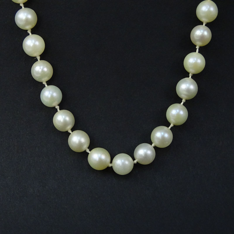 Vintage Single Strand Pearl Necklace with 14 Karat Yellow Gold Clasp