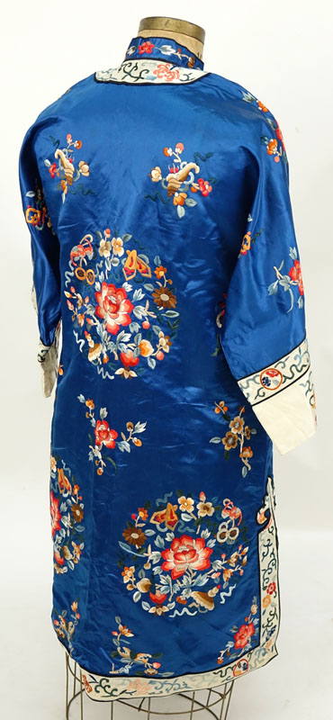 Early 20th Century Chinese Finely Embroidered Silk Robe