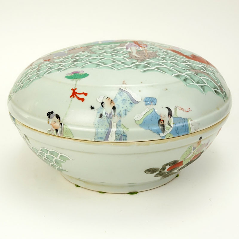 20th Century Japanese Porcelain Covered Box with Painted Immortals and Cranes Motif
