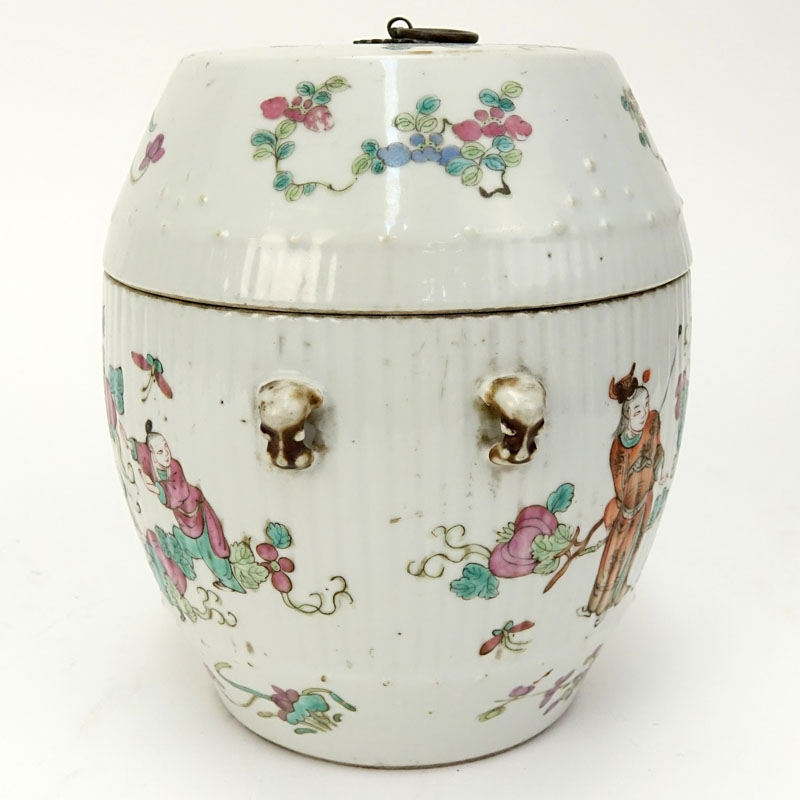 19th Century Chinese Famille Rose Porcelain Covered Jar