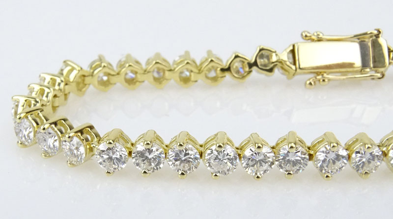 10.0 Carat Round Brilliant Cut Diamond and 18 Karat Yellow Gold Tennis Bracelet.