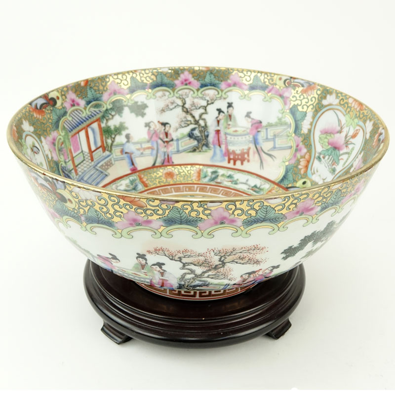 20th Century Chinese Porcelain Rose Medallion Bowl With Gold Highlights On Wood Stand