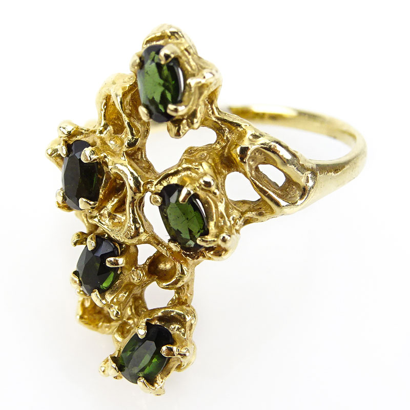 Lady's Vintage Oval Cut Peridot and 14 Karat Yellow Gold Free Form Ring