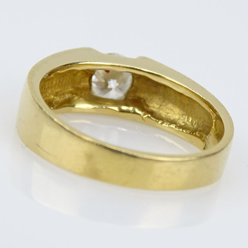 Man's Approx. .90 Carat Round Brilliant Cut Diamond and 18 Karat Yellow Gold Ring.
