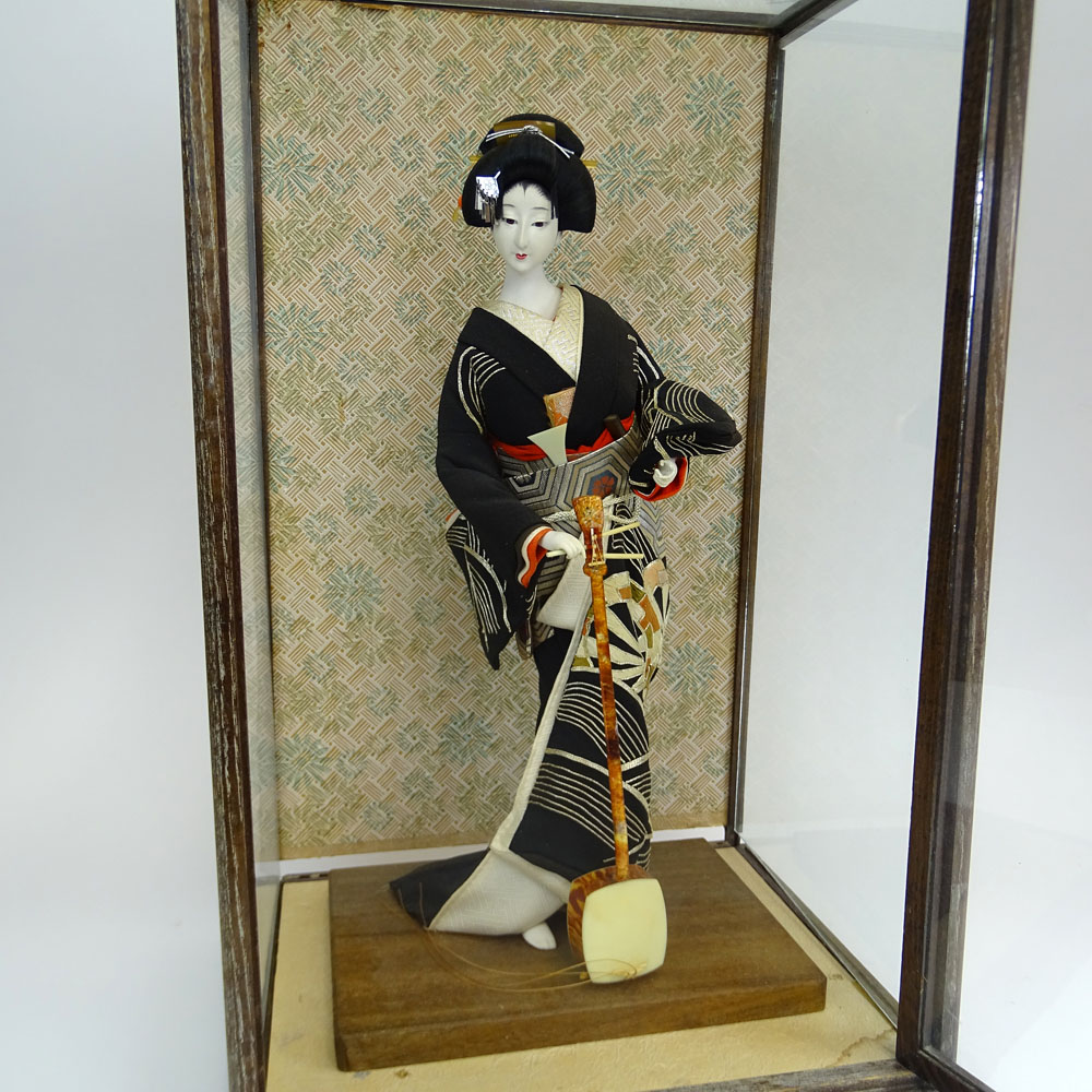 Vintage Japanese Geisha Doll In Glass Case