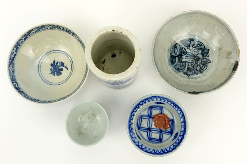 Collection of Five (5) 19th Century Chinese Blue and White Porcelain Table Top Items