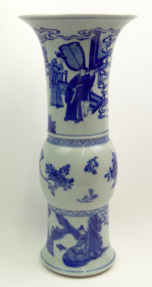 Large Chinese Kangxi style Blue and White Porcelain Gu Vase