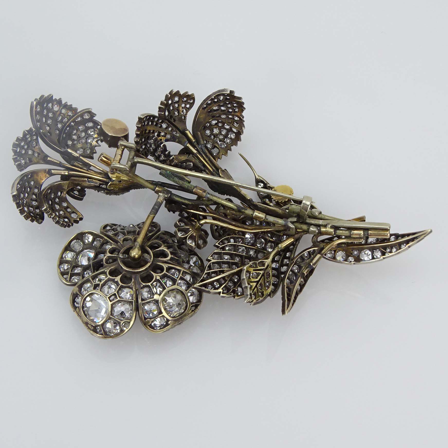 Large 19th Century Approx. 20.00 Carat Rose Cut and Old European Cut Diamond and Silver Flower Brooch en tremblant.