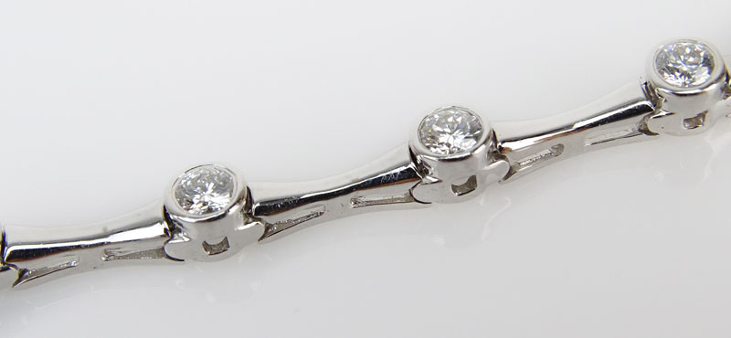 Contemporary Approx. 1.53 Carat Round Brilliant Cut Diamond and 18 Karat White Gold Bracelet.