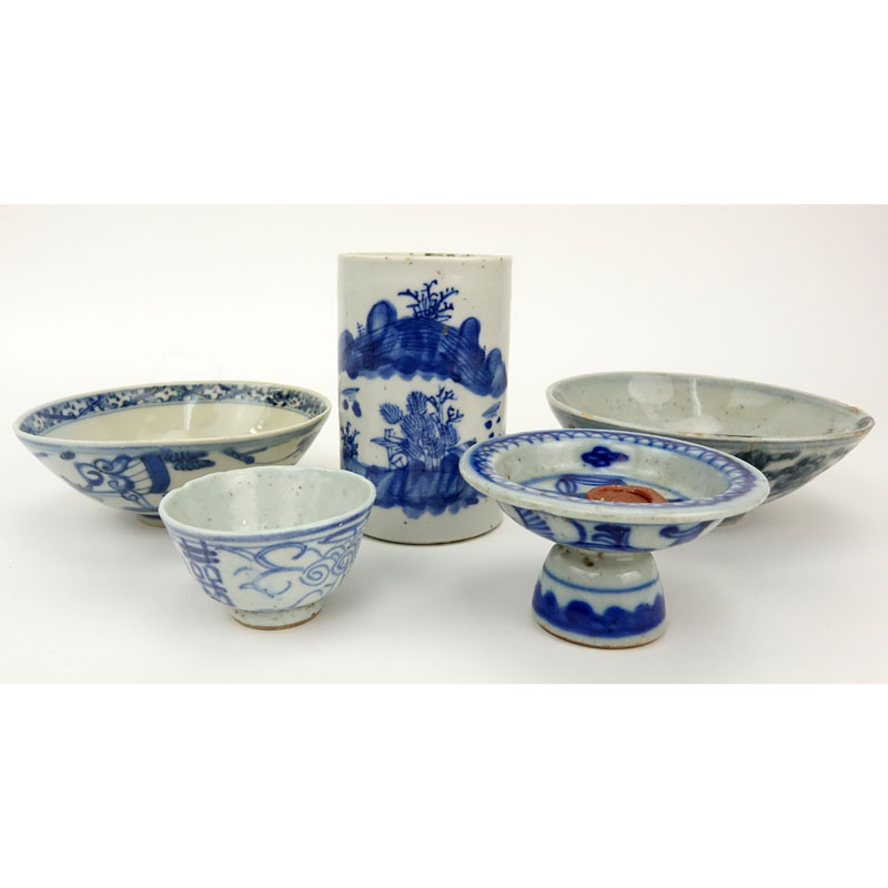 Collection of Five (5) 19th Century Chinese Blue and White Porcelain Table Top Items.