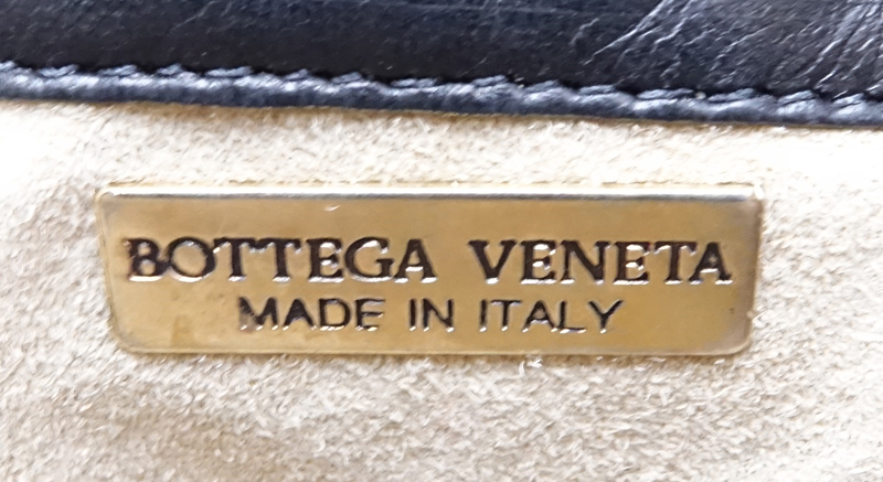 Bottega Veneta Black Leather Shoulder Bag With Tassel Pull. Gold Tone Hardware.