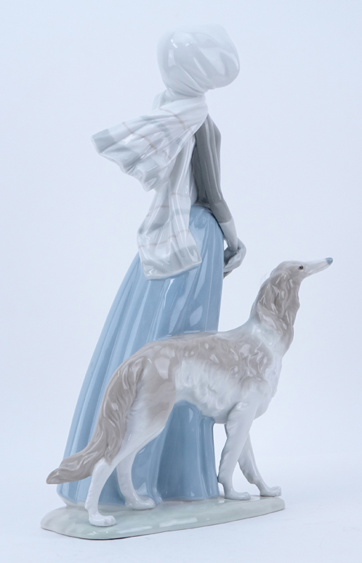 Lladro Porcelain Figurine "Stepping Out" Signed. 