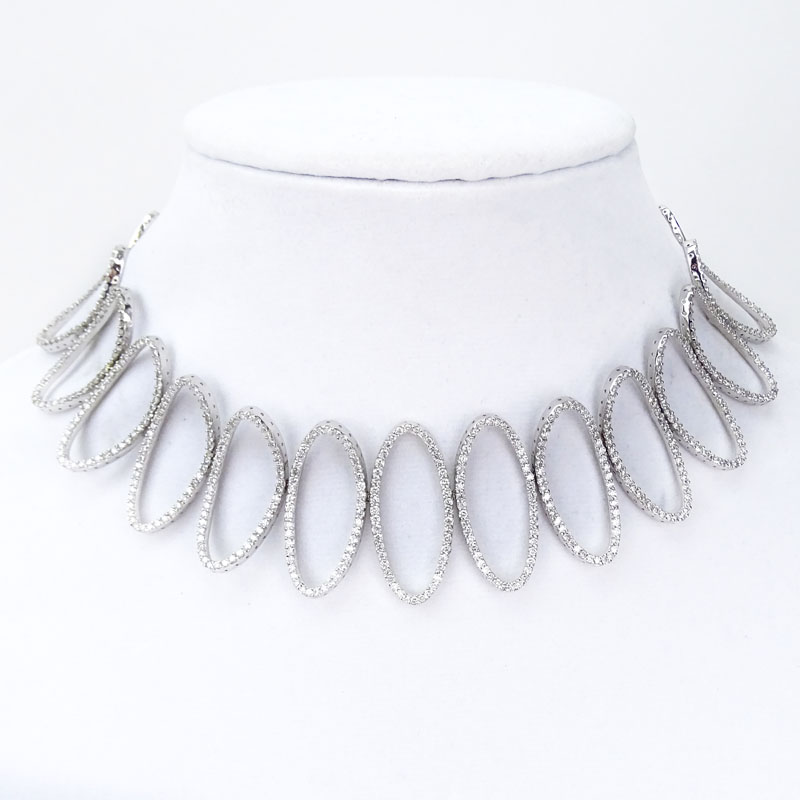 Contemporary Design Approx. 15.40 Carat Round Brilliant Cut Diamond and 18 Karat White Gold Oval Link Necklace.